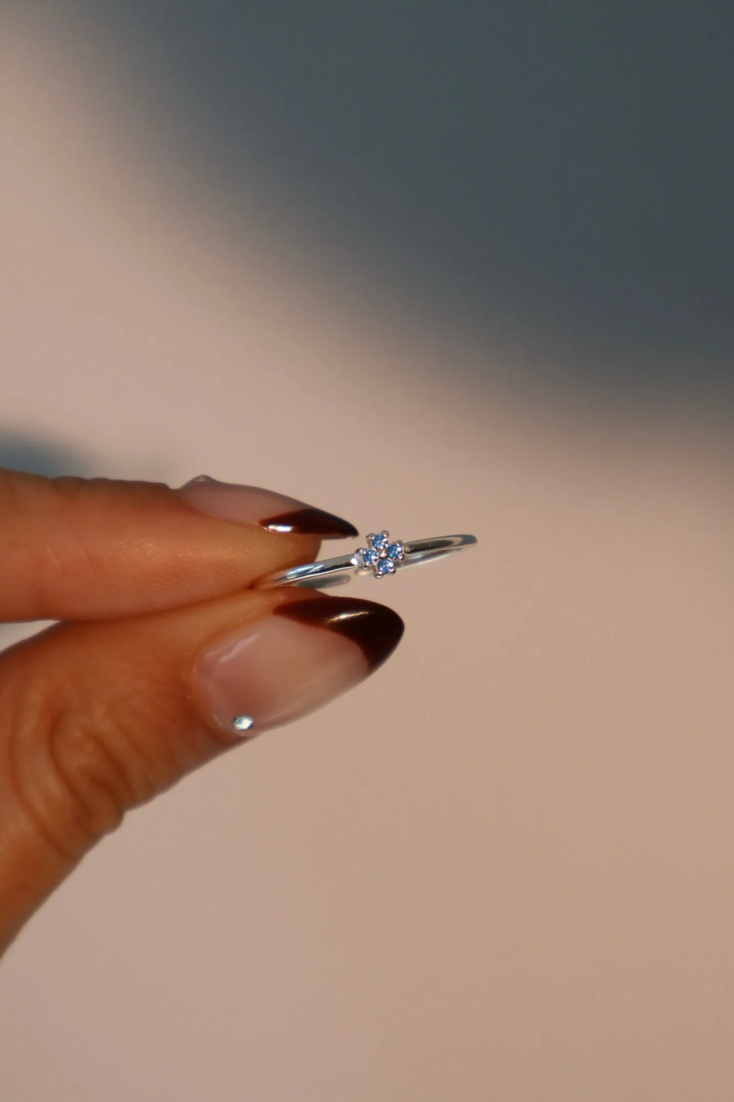 925 Sterling Silver Blue Gem Flower Ring