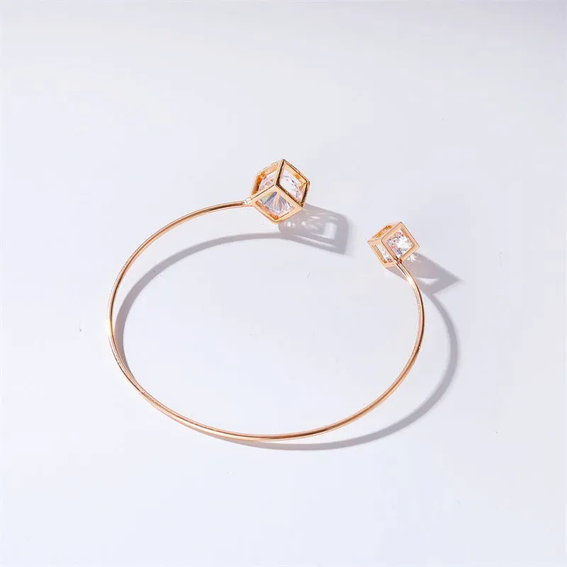 B862 - Simple metal square bracelet