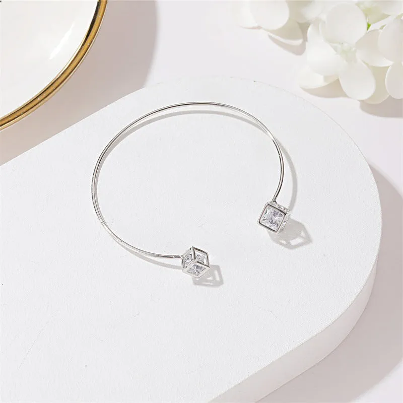 B863 - Simple metal square bracelet