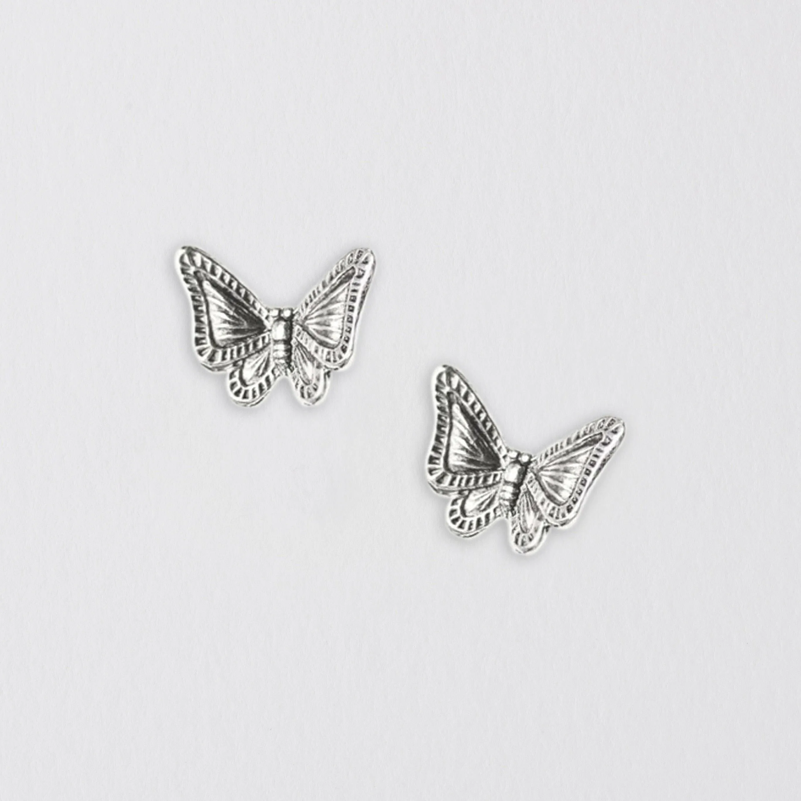 Butterfly Silver Ear Stud - Beautiful Accessory for Any Occasion