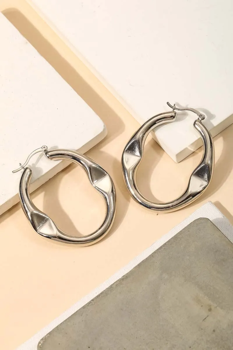 Circle Cutout Latch Hoop Elegant Earrings