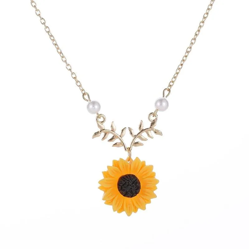 Creative Sunflower Pendant Necklace Vintage Fashion Jewelry Necklaces for Women