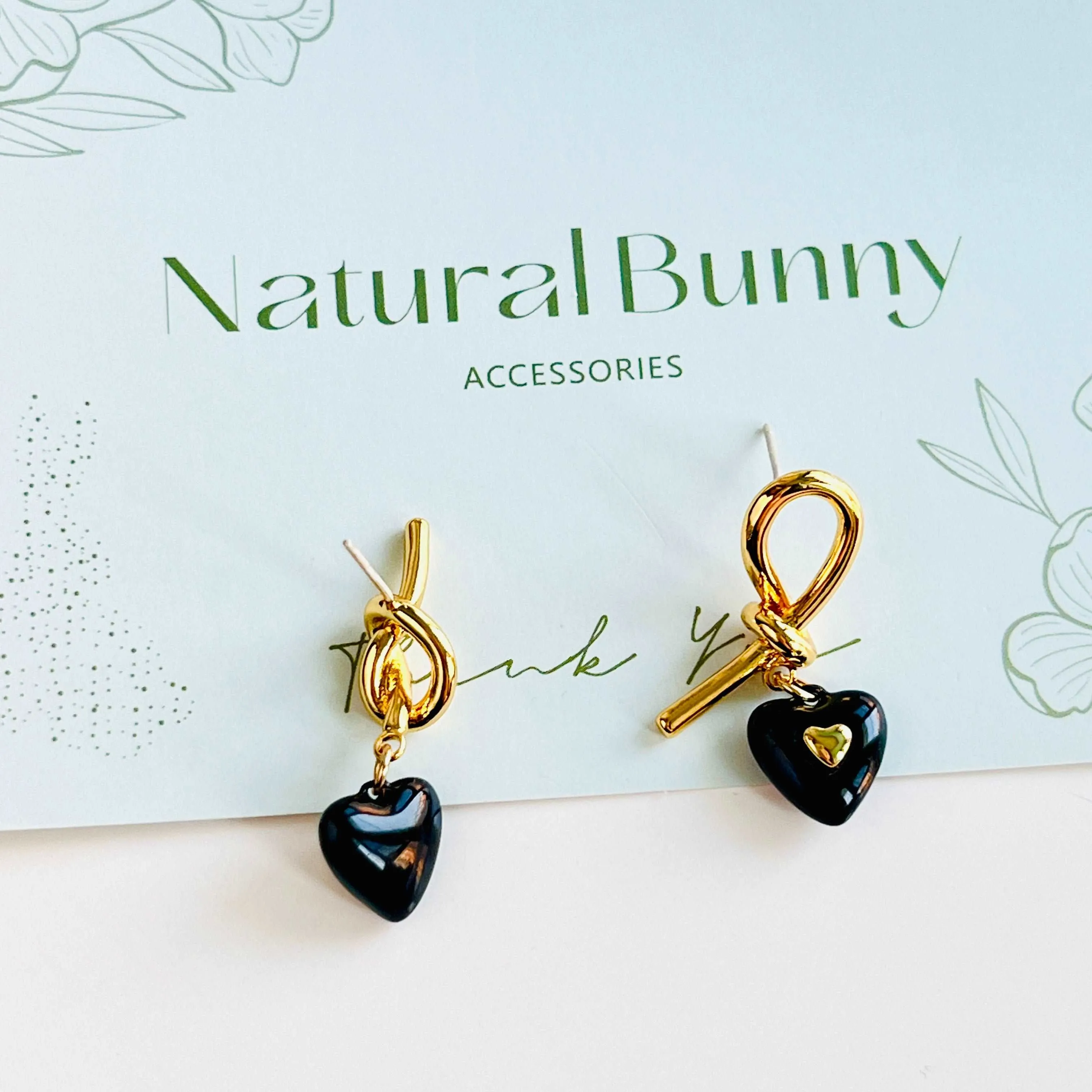 Elegant Black Heart Earrings