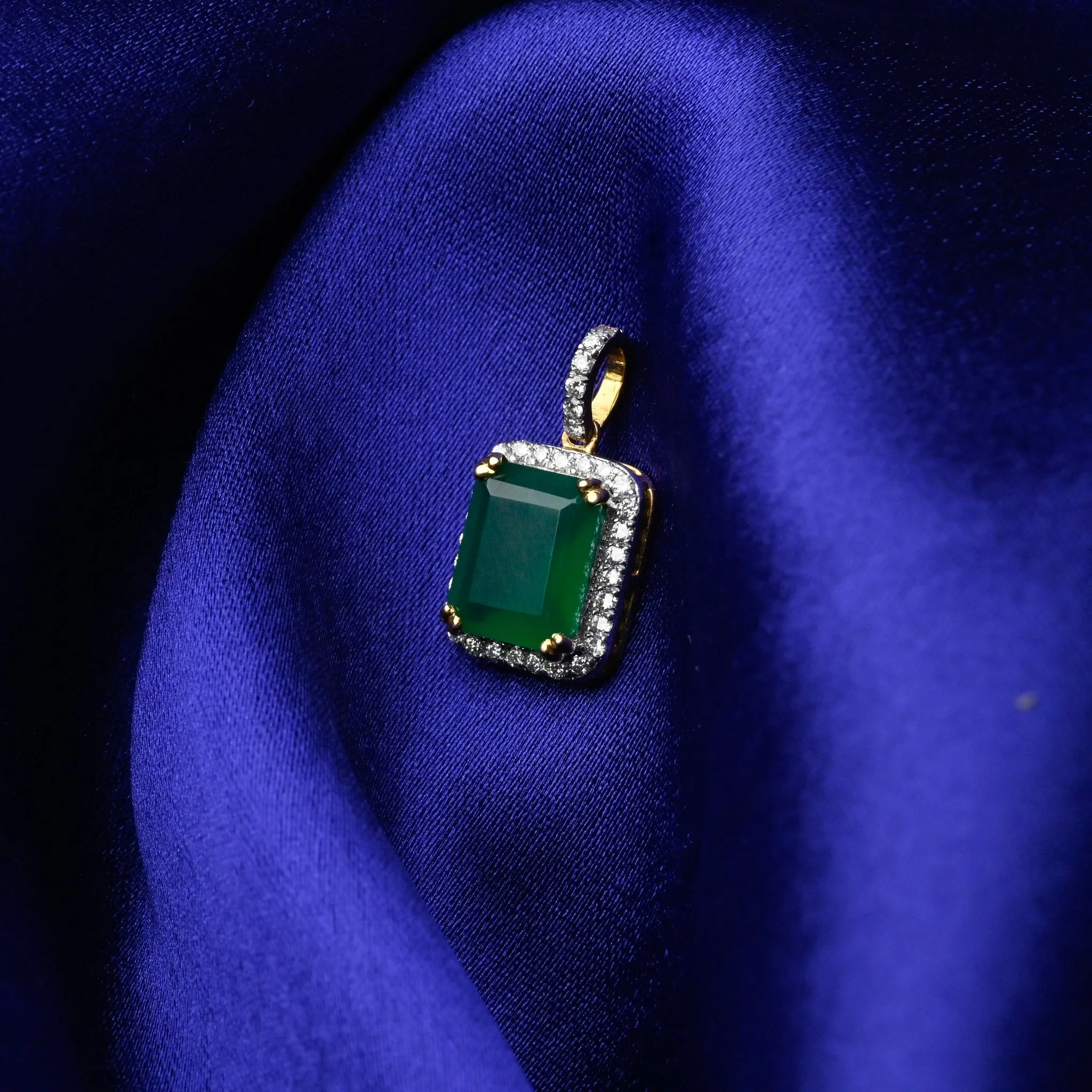 Emerald Estate - Earrings with Pendant Set