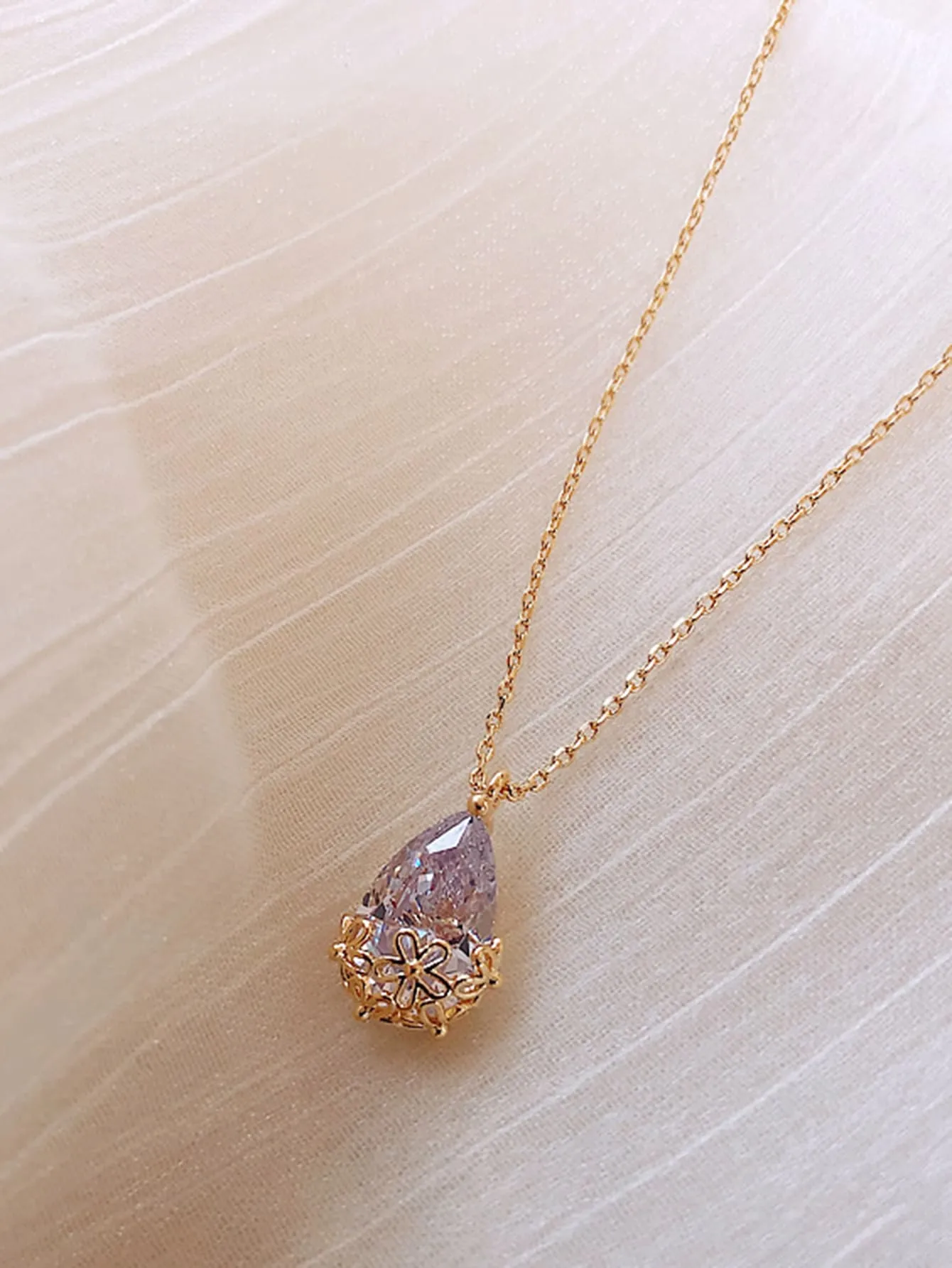 Faux Teardrop Crystal Charm Necklace Creative Necklace for Women Fashion Jewelry