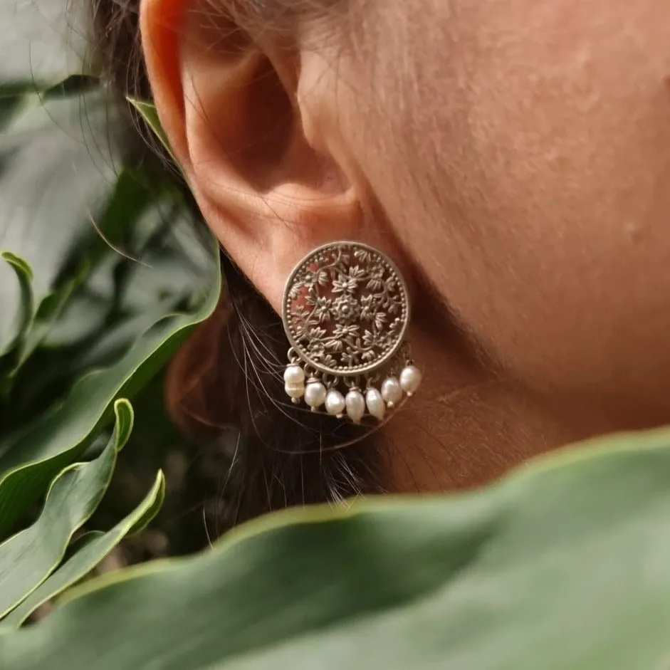 Gulistaan Jaali  Studs