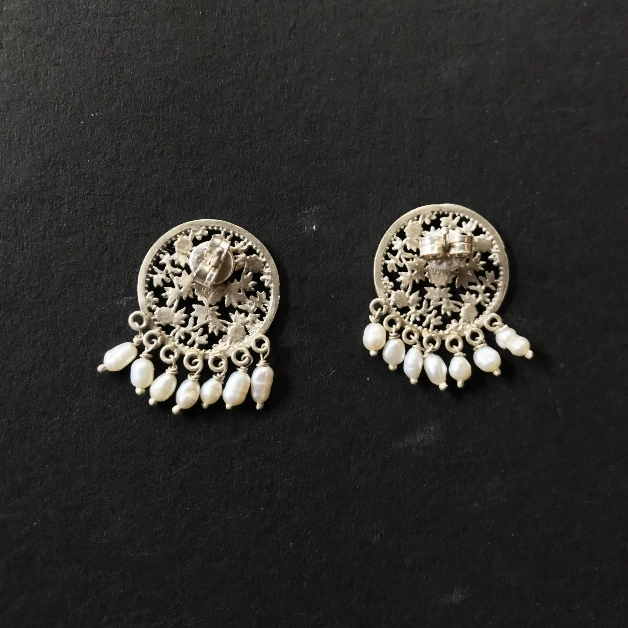 Gulistaan Jaali  Studs