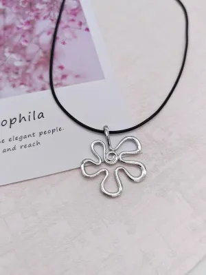 Irregular Hollow Out Flower Charm Necklace for Women Novelty Necklace Creative