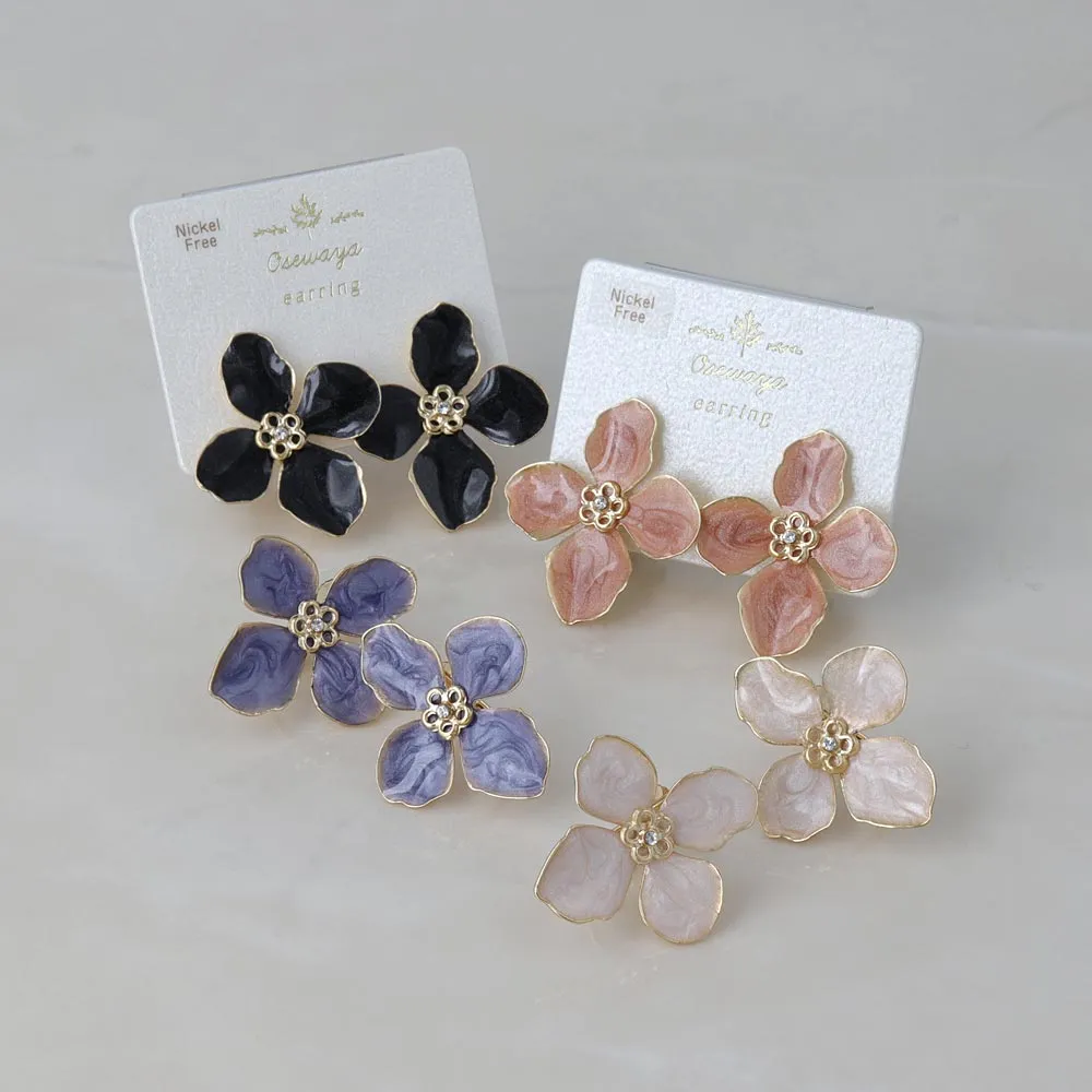 Marble Tone Flower Clip On Earrings