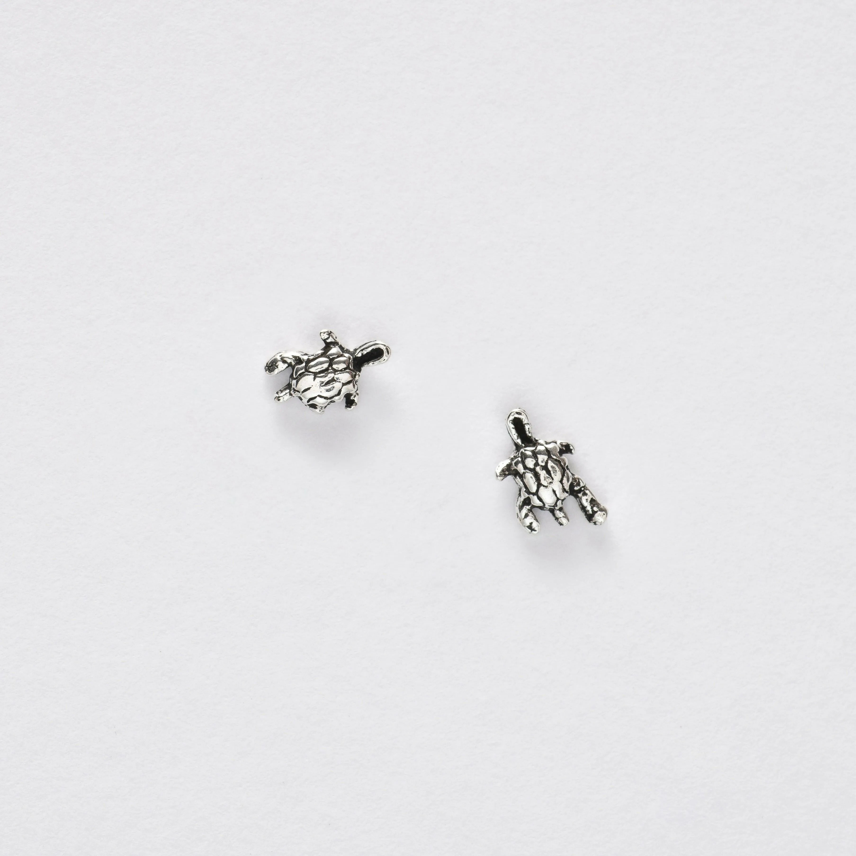 Silver Turtle Ear Stud - Minimalist Ocean-inspired Jewelry