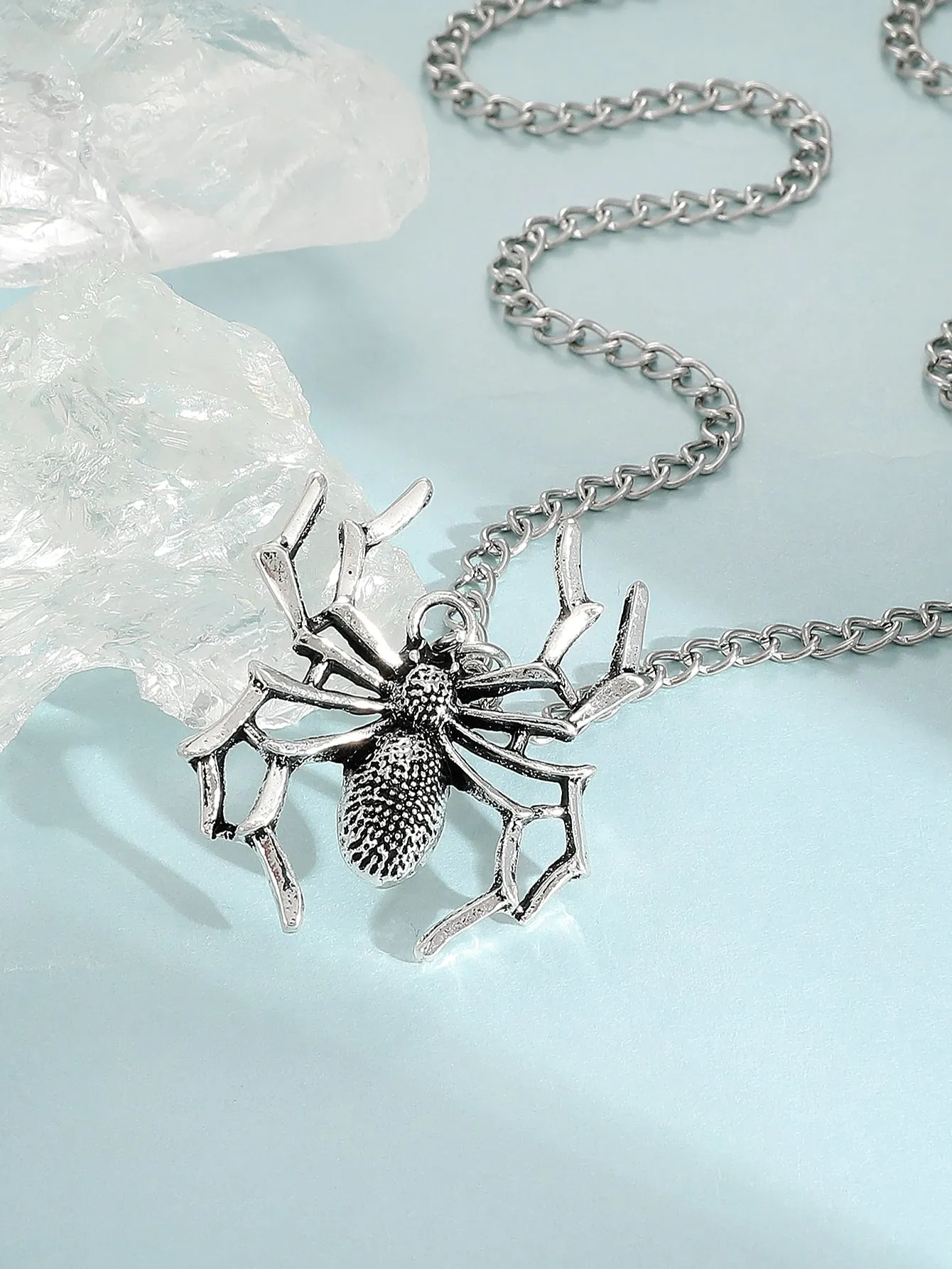 Spider Pendant Necklace Creative Necklace for Women Fashion Jewelry