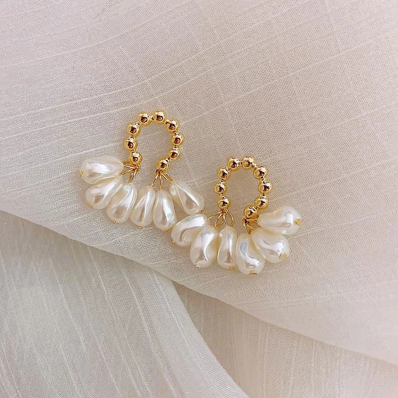 Women's Elegant Baroque Pearl Earrings